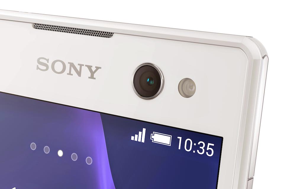 Sony ra mắt Xperia C3 - Smartphone chuyên để "tự sướng"